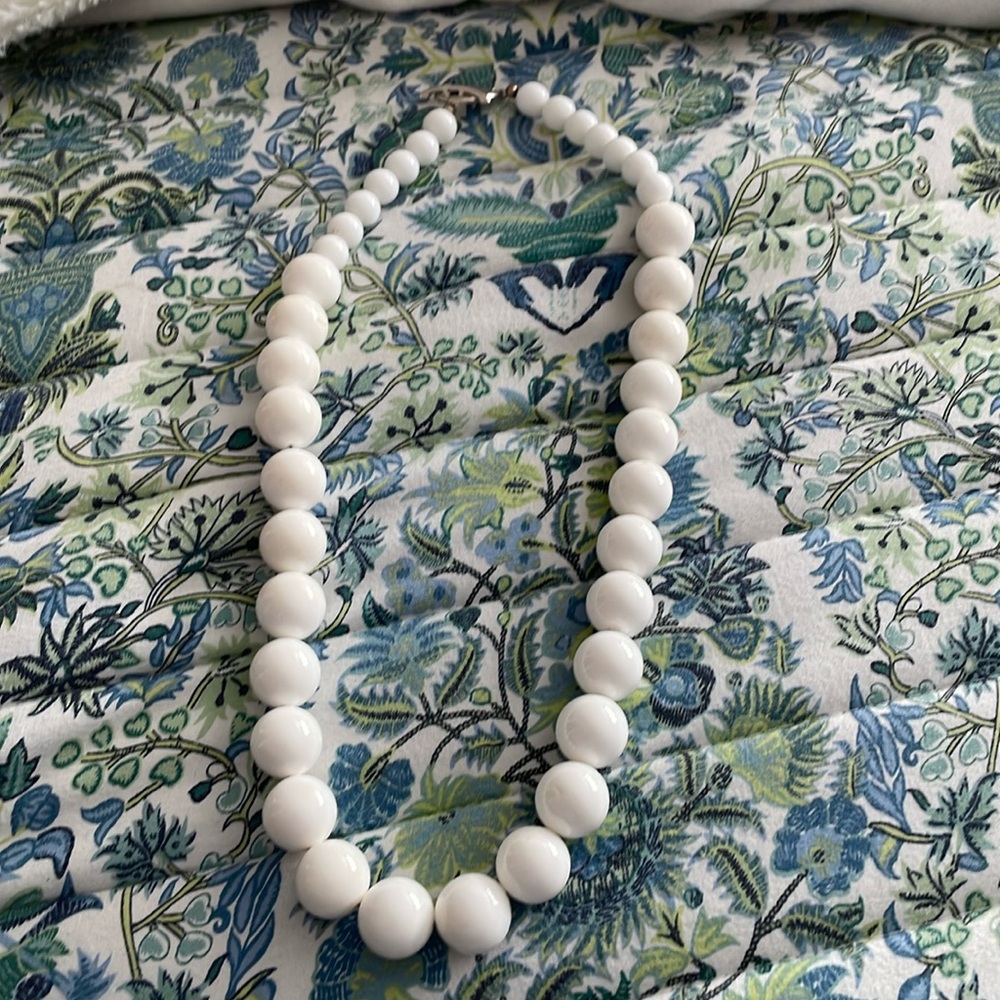 White large bead necklace. Handmade